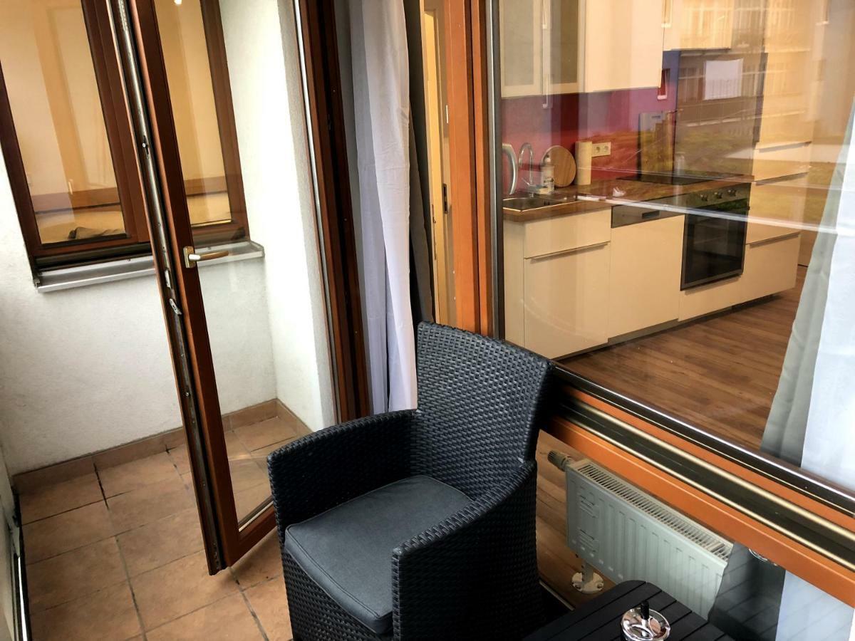 Spacious With Balcony Apartment Vienna